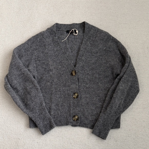 Quince Sweaters - Quince Charcoal Gray Ribbed V-Neck Button Cardigan